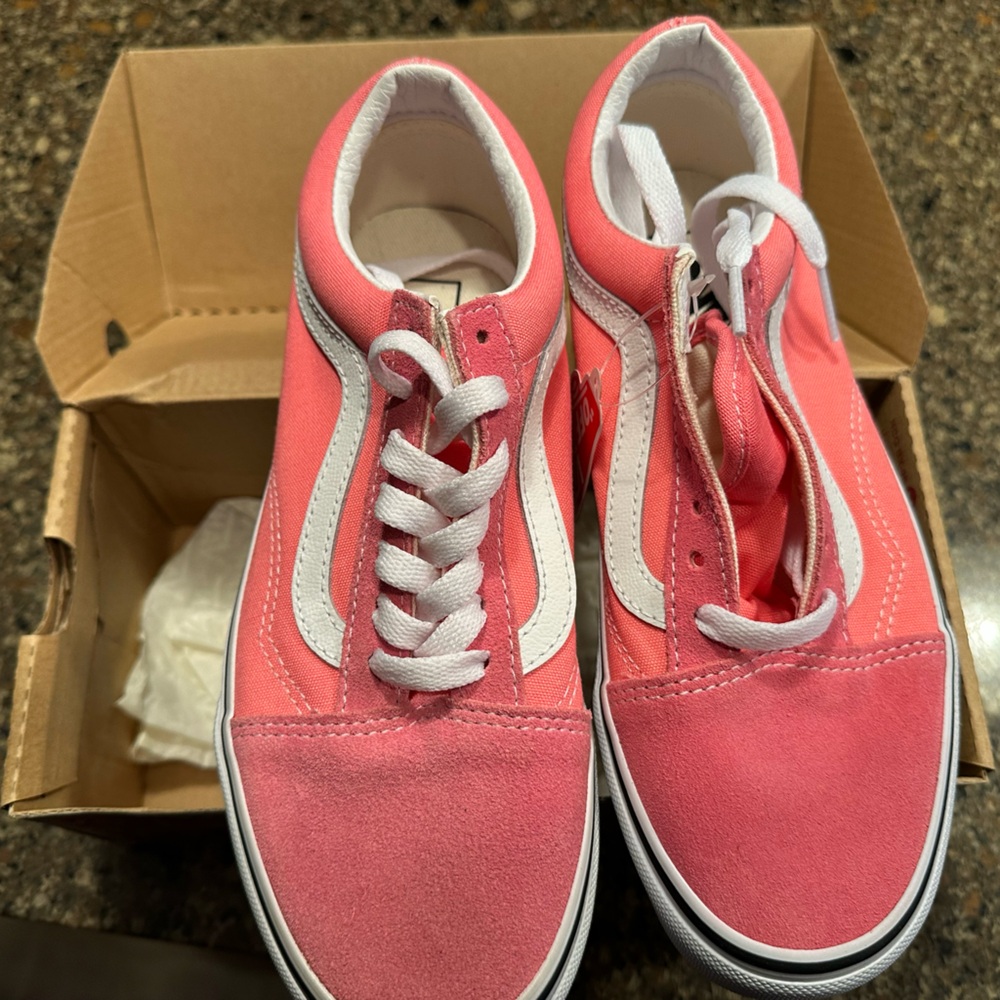 Vans women’s shoes pink. Size 5 women’s